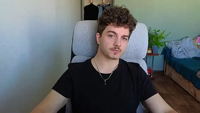 Remy_Miles' Webcam Show