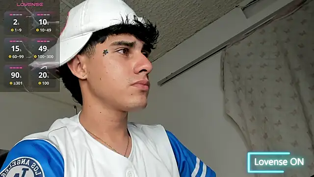 Dyla_n18のライブXXXチャット