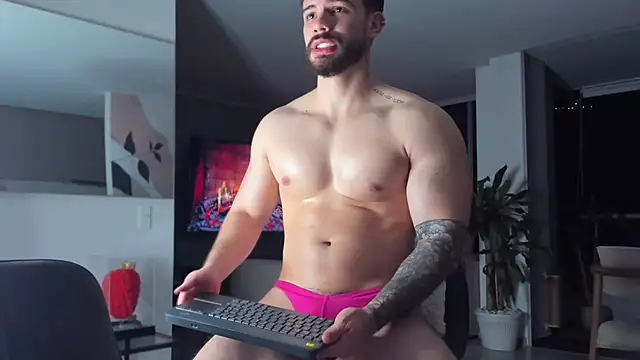 Valenthino_Salvatore Show in webcam