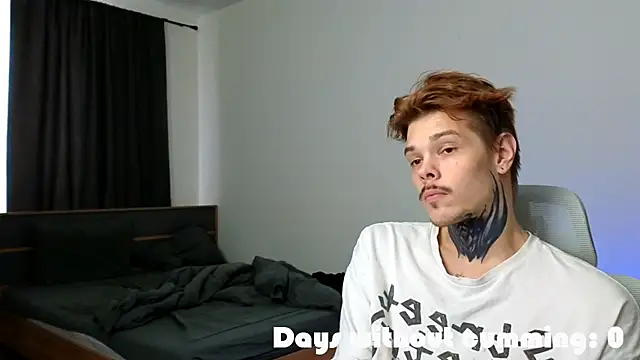 DENIS_HERE live XXX chat