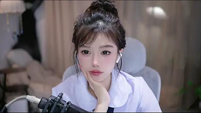 Cecily's Webcam Show