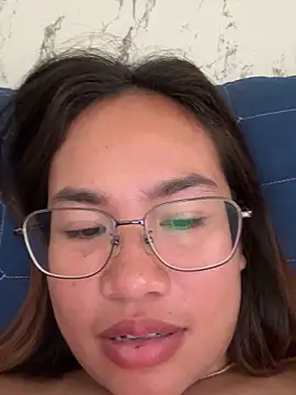 Ponthip Adlı Modelin Web Kamerası Şovu