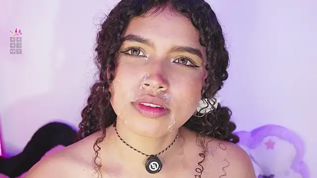 EloiseSweetxx live XXX chat