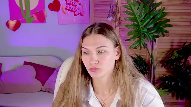 Sweet_Emilya Adlı Modelin Canlı XXX Sohbeti