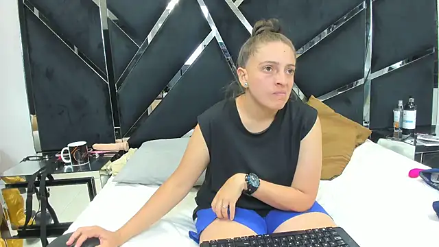 Alyssa_Noah's Webcam Show