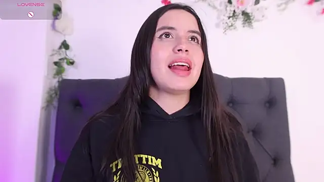 Chat +18 de kaylee_lee ao vivo