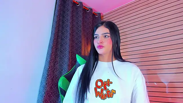 Онлайн ч ат XXX SweetLittleQueenBat