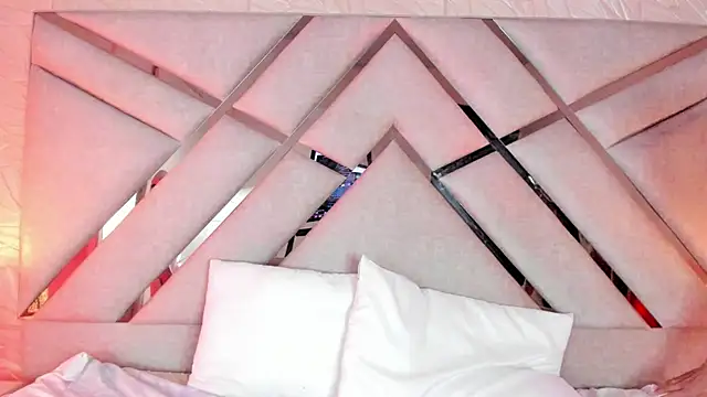 Онлайн чат XXX sophie_pariss