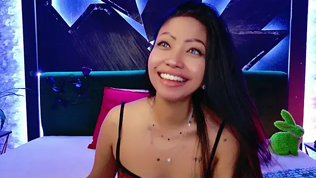 ElyaQuinn's Live XXX Chat