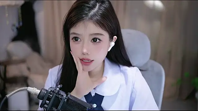 Cecilyn Live XXX chat