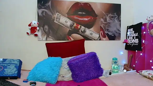 Moreish-06's Live XXX Chat