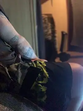 Ldnick69 élő XXX-chatje