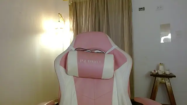 DreamsAnna Adlı Modelin Canlı XXX Sohbeti