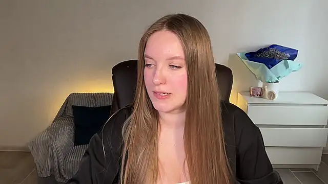 EvaMaddison: онлайн-секс-чат