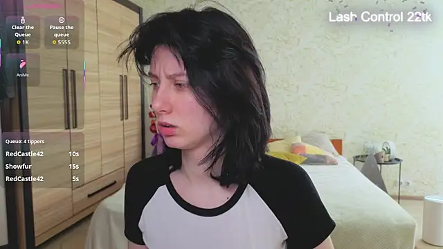 Chatroom XXX en direct de JulisSweet