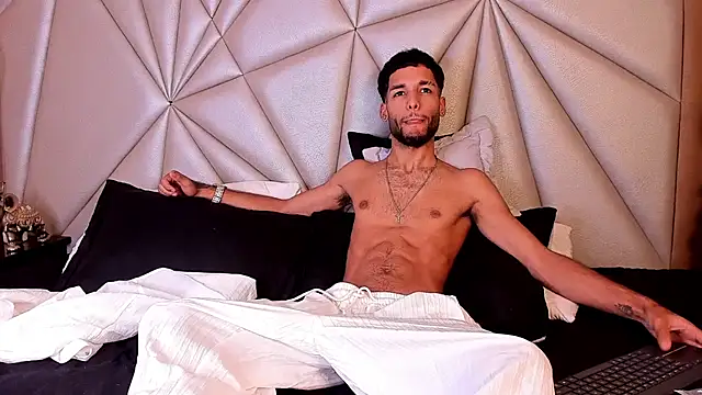 Thiagoferreti's Webcam Show