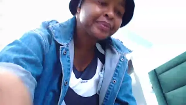 GoddessTittsのライブXXXチャット