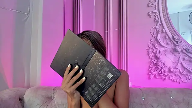 Carohorny4uのライブXXXチャット