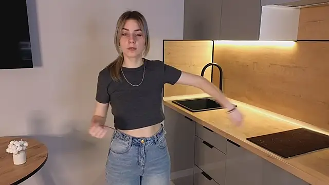 RebeccaaNelson Adlı Modelin Canlı XXX Sohbeti