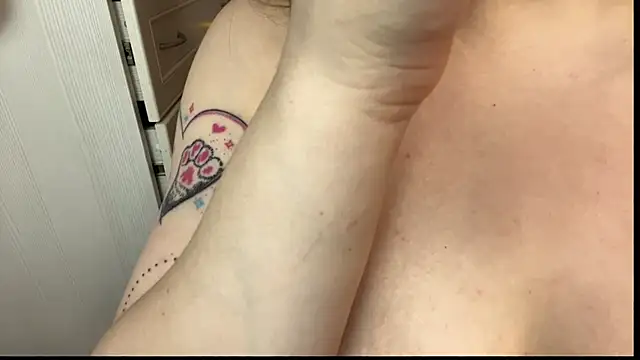 riierra's Live XXX Chat