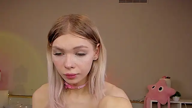 Blondy_Finan Webbikameraesitys