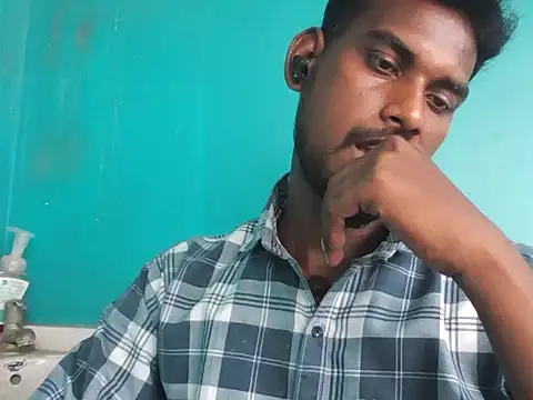 Tamilgud23 Show in webcam