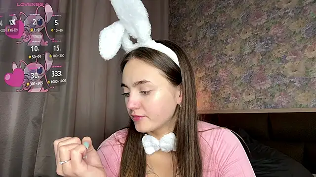 LoraDavi's Live XXX Chat