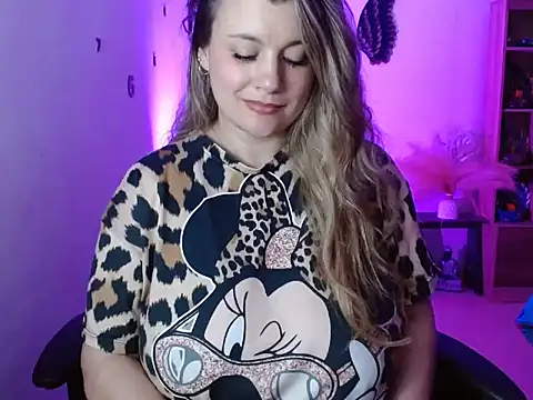 LUNA-PALACIOS Live XXX-Chat