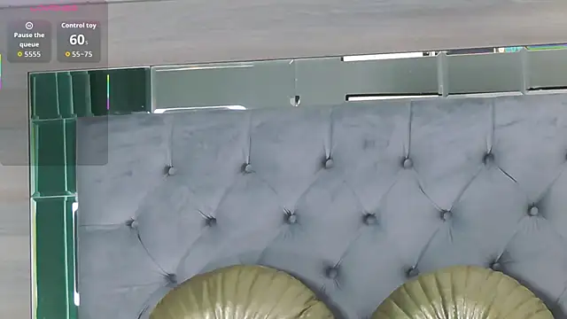 Онлайн чат XXX Lorehottie