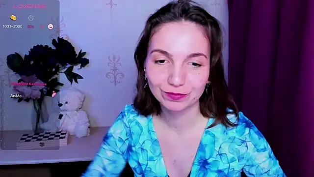 Онлайн чат XXX KindHazelHere_