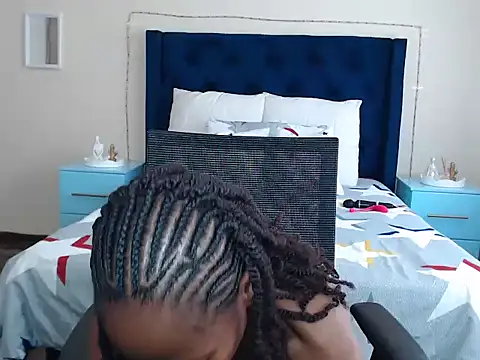 Онлайн чат XXX QUEENMANDYY