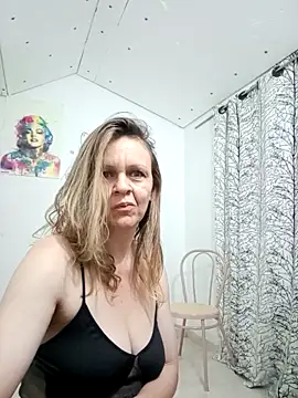 Liakan_3 Adlı Modelin Canlı XXX Sohbeti