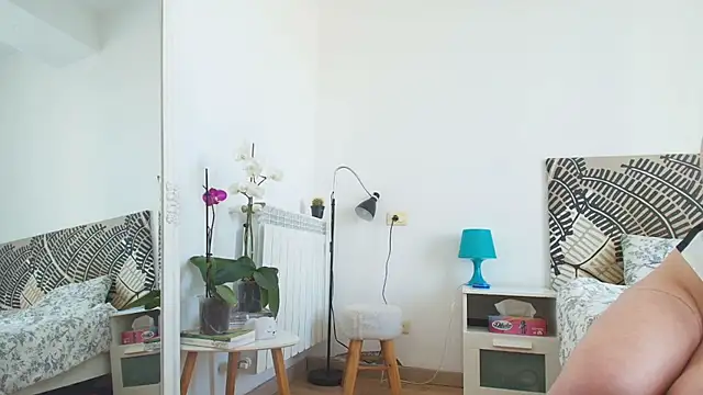 IreneBlue_ Adlı Modelin Canlı XXX Sohbeti