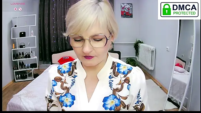 Вебкам-шоу BlondeBrilliant7