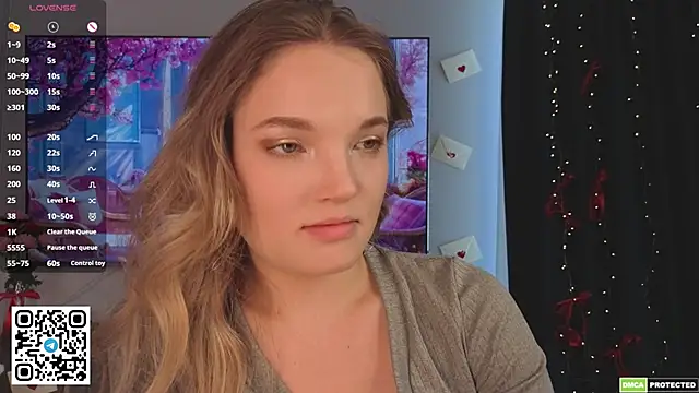 XXX chat uživo modela JulieLupo