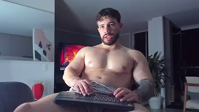 Pokazy przed kamerką – Valenthino_Salvatore