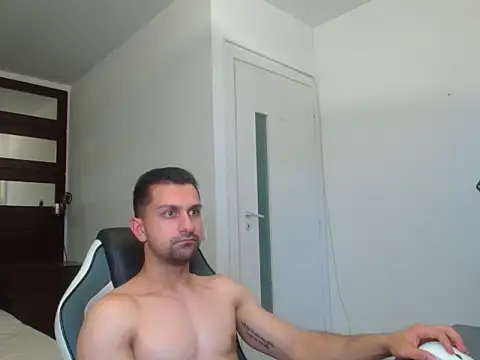 BryceReign Chat XXX live