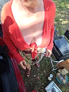 Chat +18 de Hot-Muci ao vivo