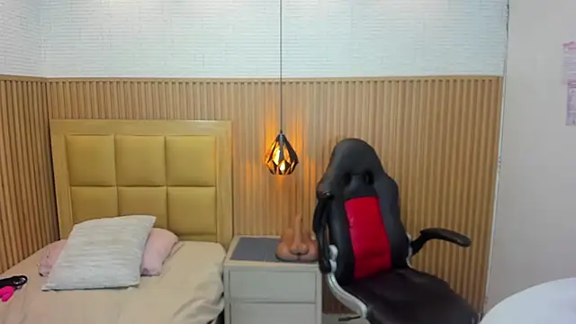 LOLAMAXI – Live XXX-chat