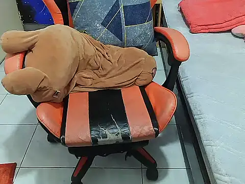 MARY-CHAN – Live XXX-chat