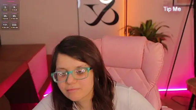 Онлайн чат XXX Ariell_Mini