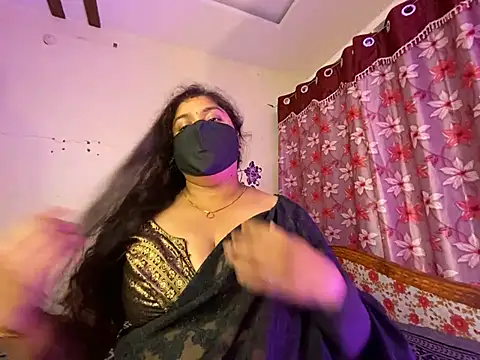 Онлайн чат XXX LouleyRanii