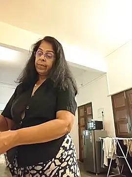 Вебкам-шоу NakedMILFx