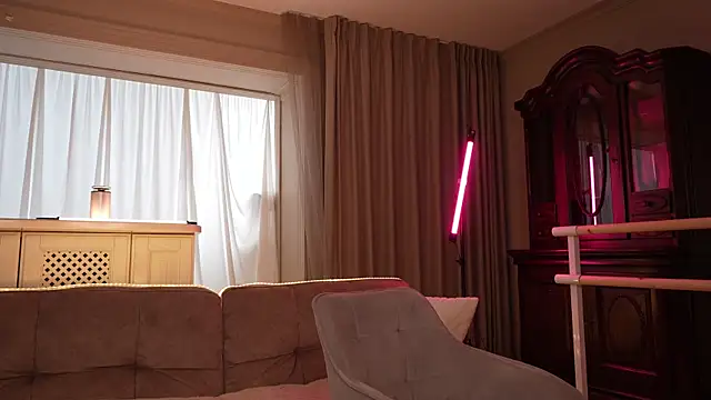 aurora_nude Adlı Modelin Canlı XXX Sohbeti