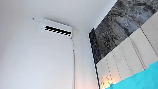 Онлайн чат XXX sarita_rouzze