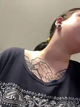 Онлайн чат XXX AlishaOfThorns