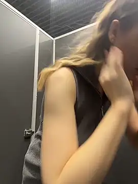 Онлайн чат XXX SashaCatt