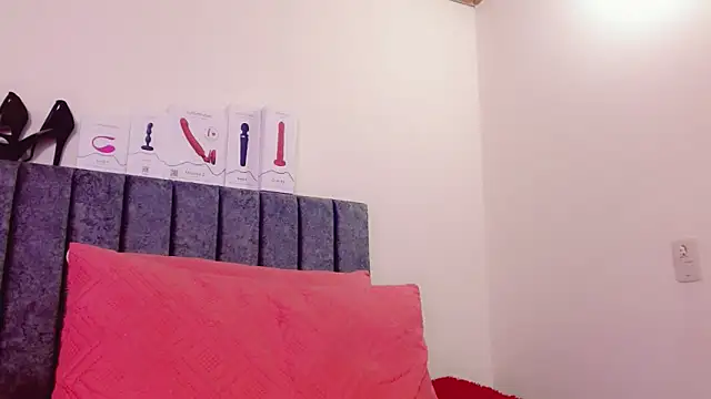 แชท XXX สดของ Evolettee______