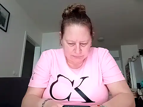 Jahudka47 – Live XXX-chat