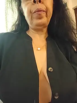 NakedMILFx – webcam-show